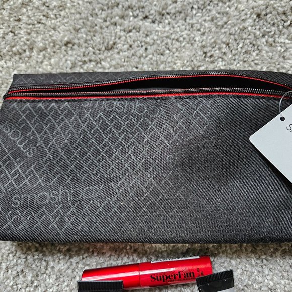 SMASHBOX ASSORT - SUPERFAN MASCARA/FOUNDATION/PHOTO FINISH/LIQUID LIPSTICK w/BAG - Picture 2 of 4